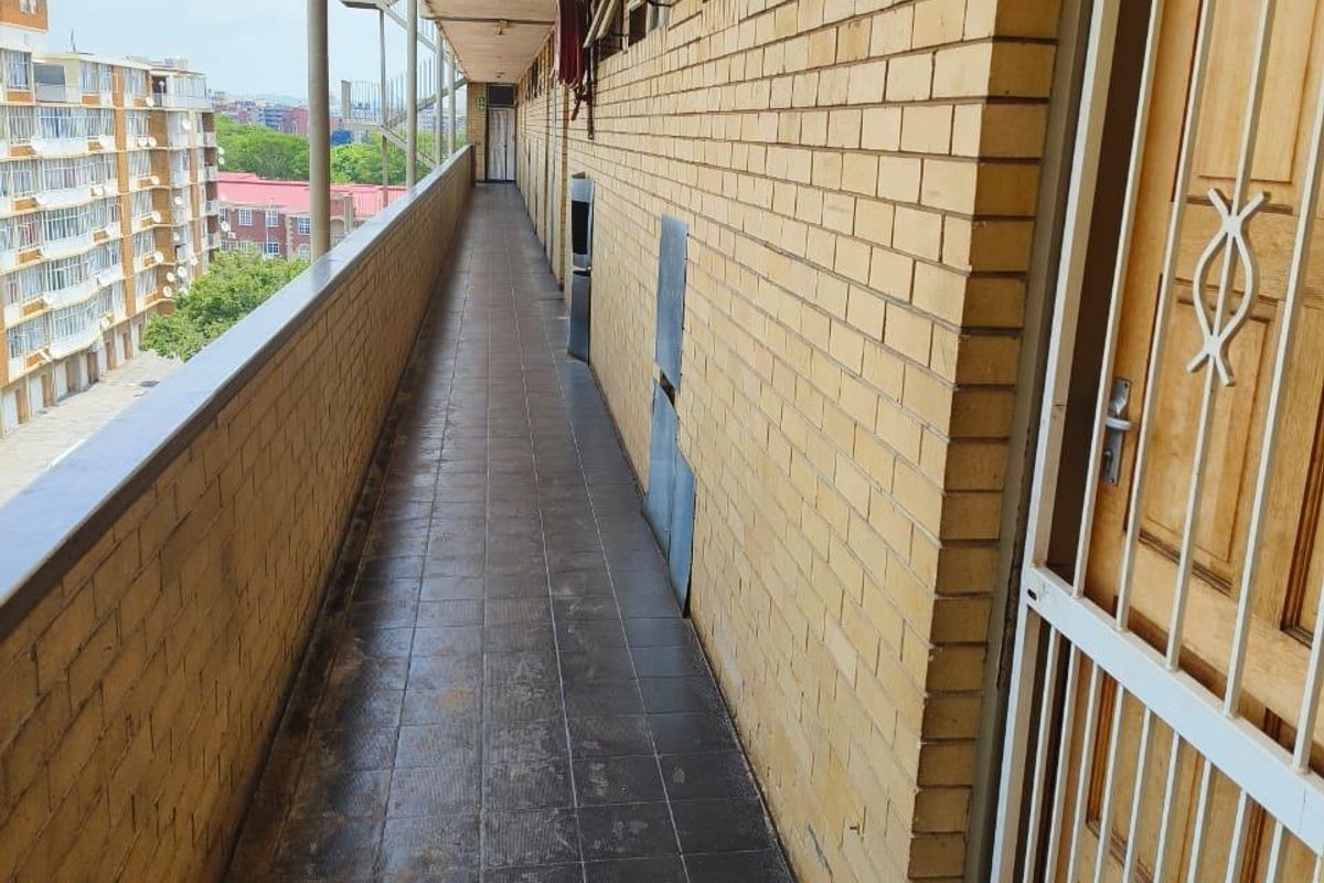 Apartment For Sale In Pretoria - Photo 3