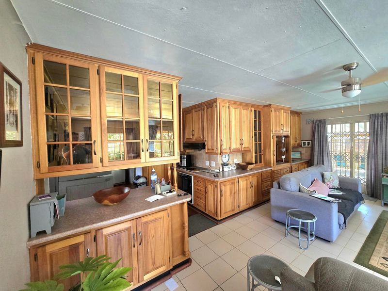 House Pending Sale In Middelburg - Photo 3
