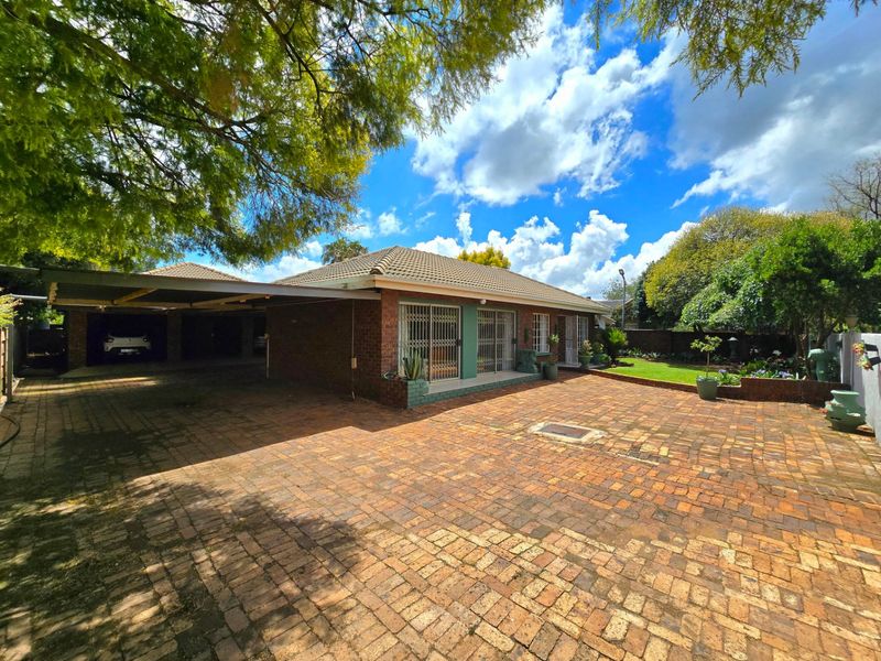 House Pending Sale In Middelburg - Photo 2