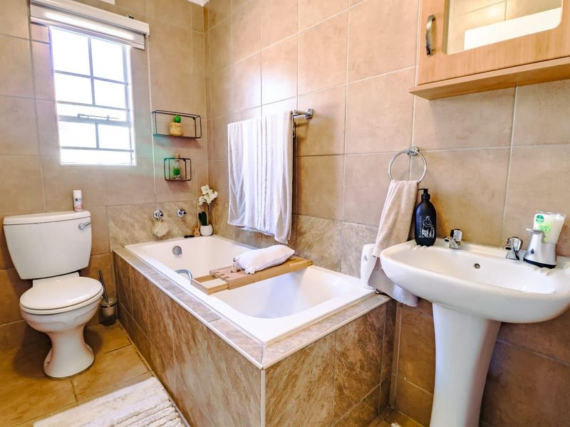 House Pending Sale In Centurion - Photo 9