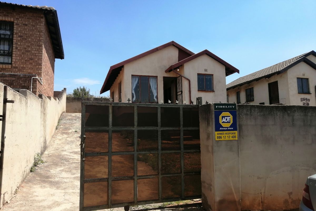 House For Sale In Johannesburg - Photo 5