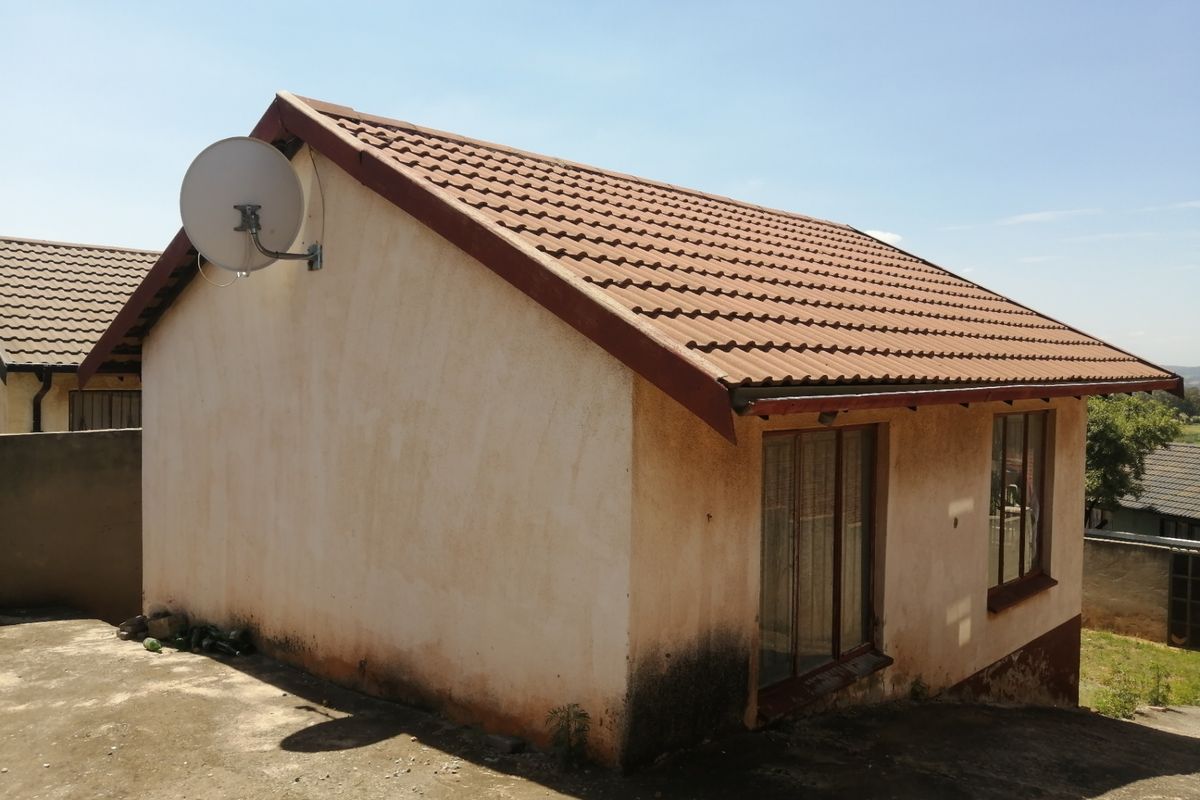 House For Sale In Johannesburg - Photo 4