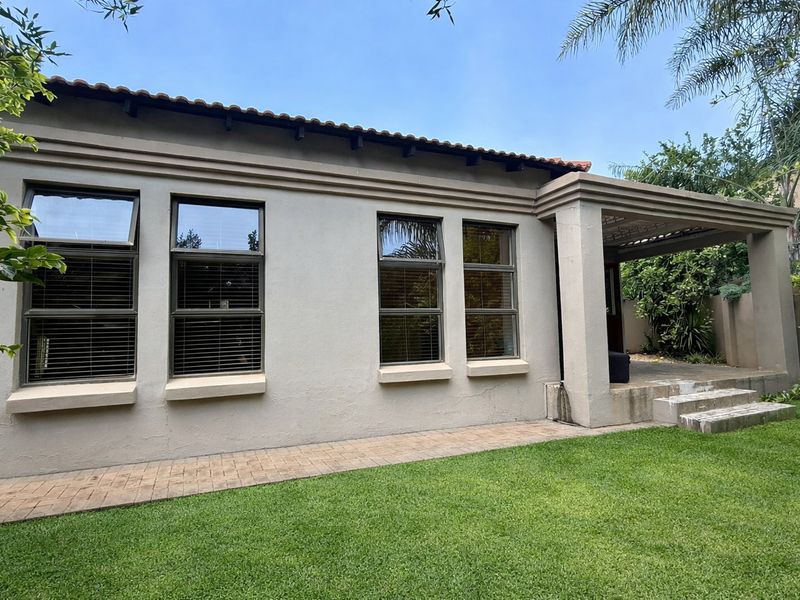 Townhouse Pending Sale In Bloemfontein - Photo 1