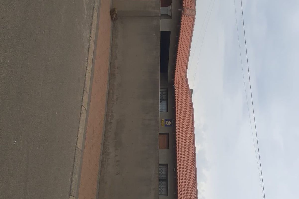 House Pending Sale In Soweto - Photo 3