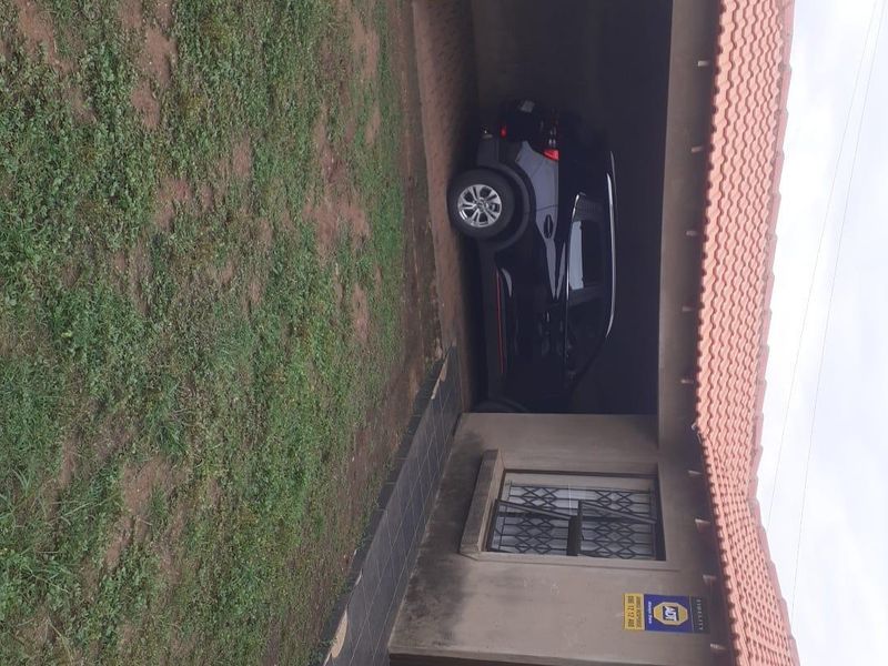 House Pending Sale In Soweto - Photo 7