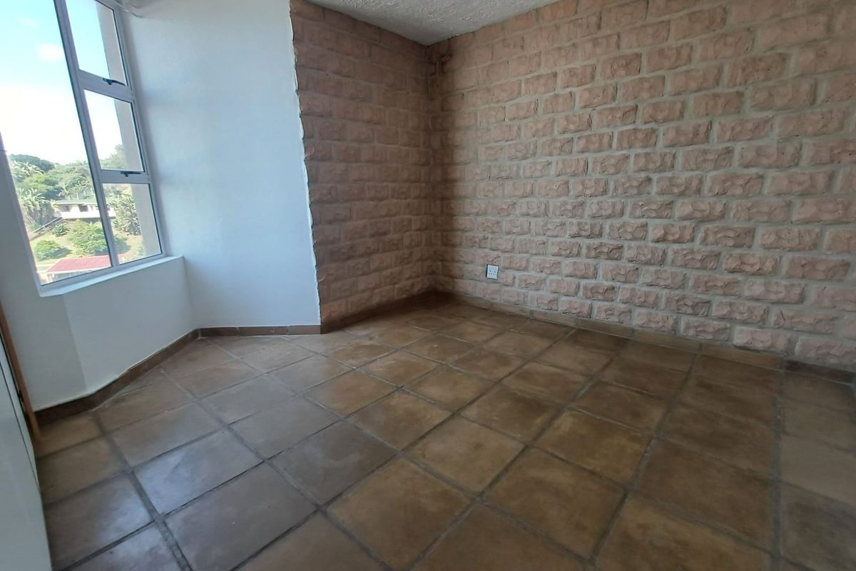 Apartment Sold In Margate - Photo 4