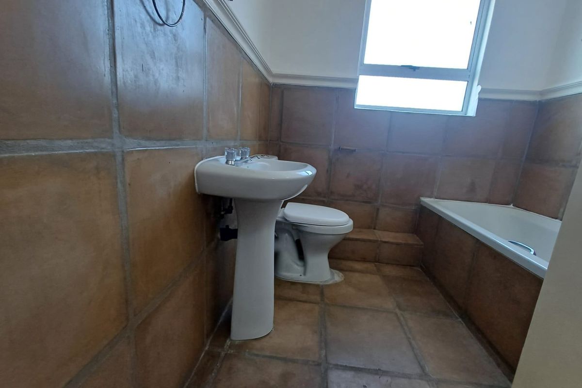 Apartment Sold In Margate - Photo 3