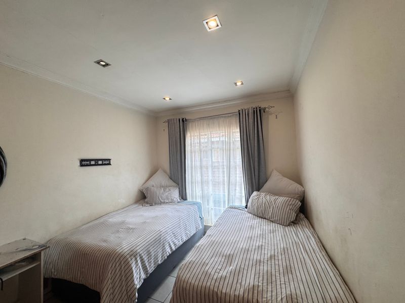 Townhouse For Sale In Midrand - Photo 7