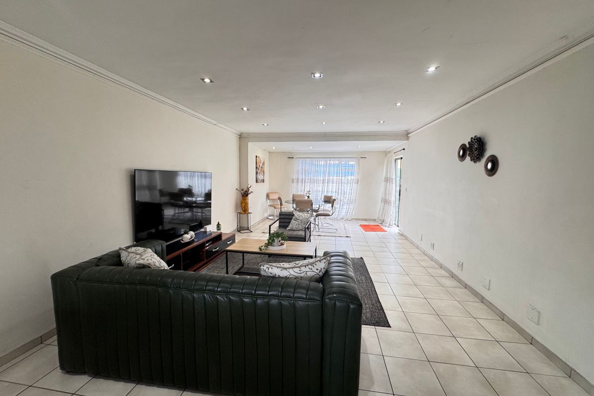 Townhouse For Sale In Midrand - Photo 4