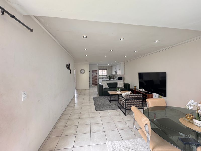 Townhouse For Sale In Midrand - Photo 5