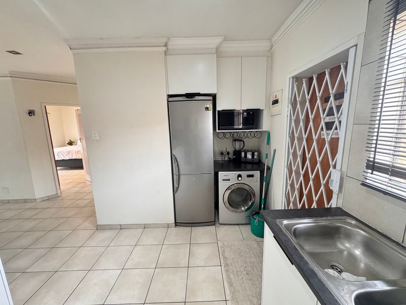 Townhouse For Sale In Midrand - Photo 3