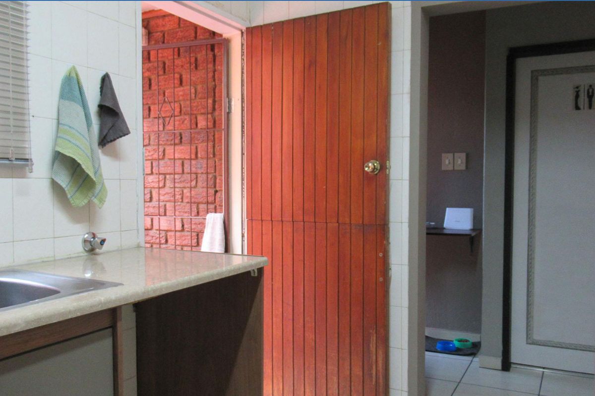 Townhouse For Sale In Boksburg - Photo 4