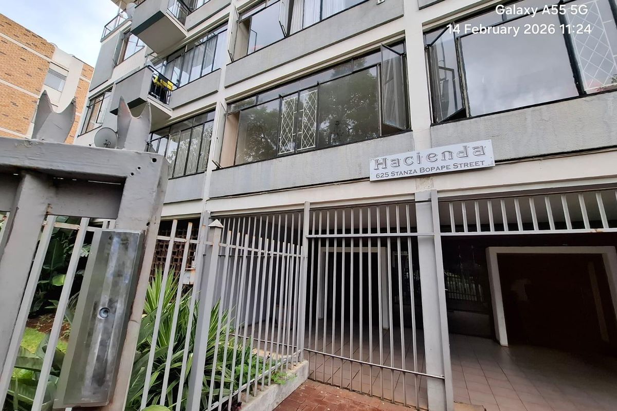 Apartment For Sale In Pretoria - Photo 2