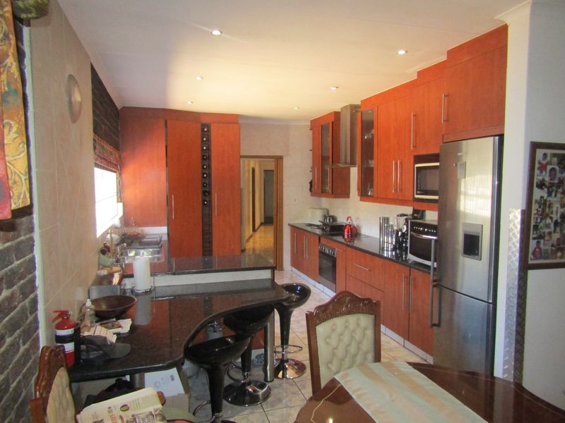 House For Sale In Sandton - Photo 6