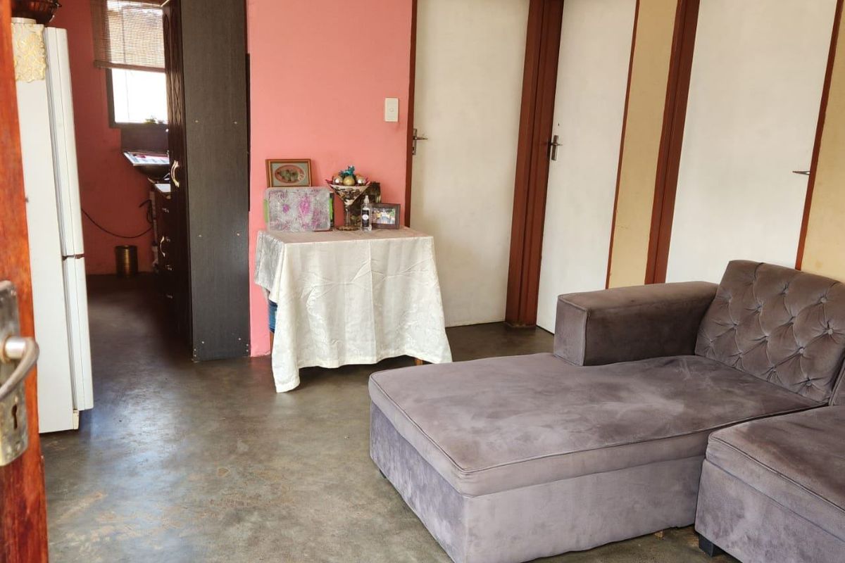 House For Sale In Soshanguve - Photo 2