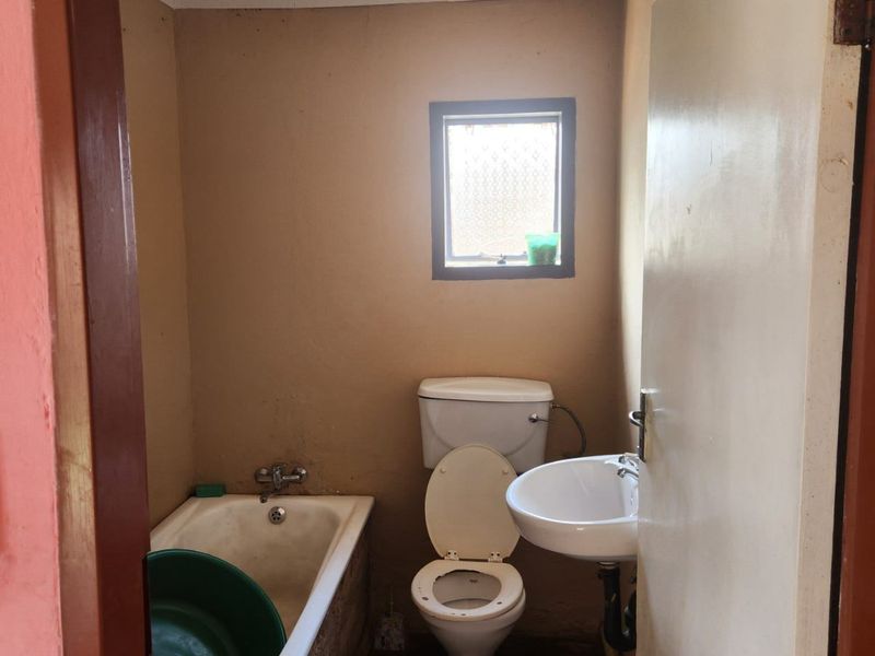 House For Sale In Soshanguve - Photo 7
