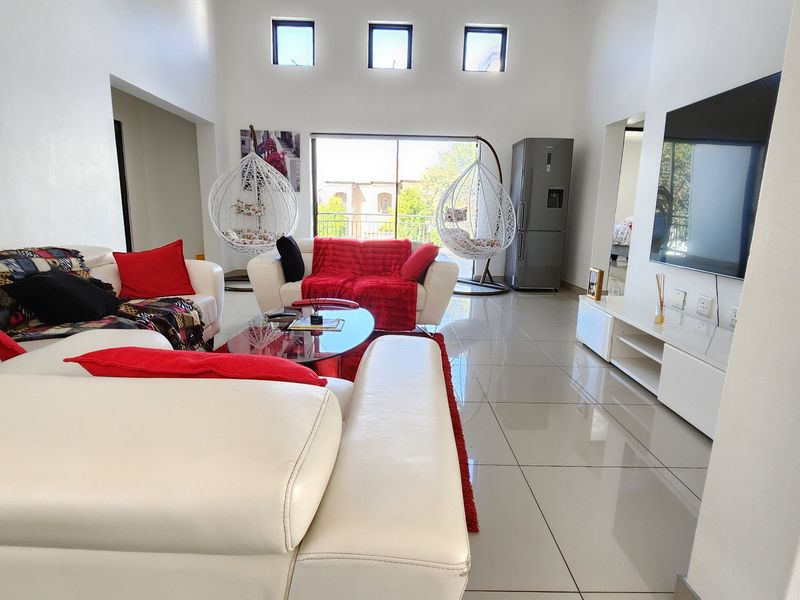 House Pending Sale In Centurion - Photo 4