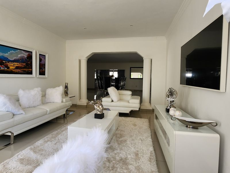 House Pending Sale In Centurion - Photo 9