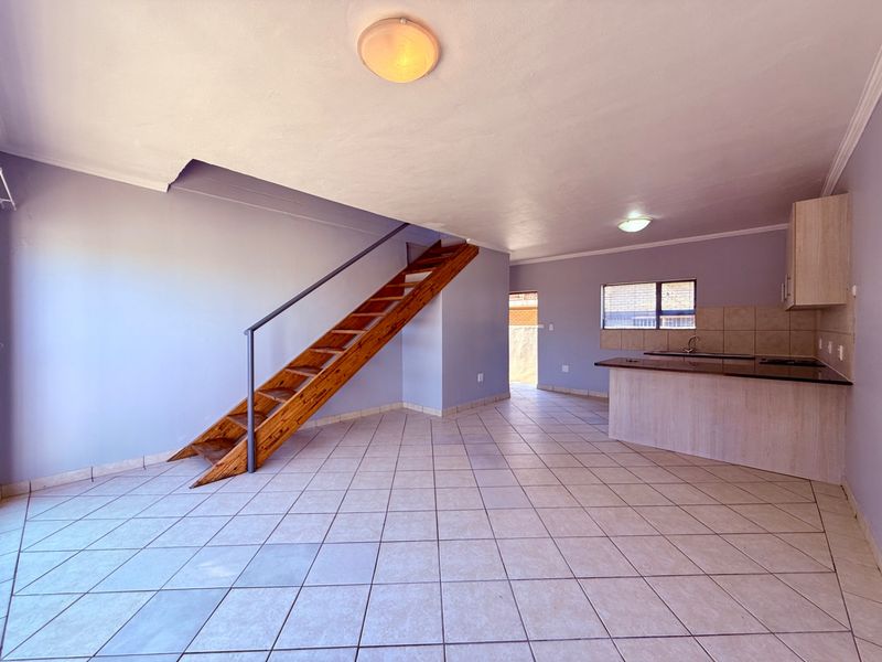 Townhouse For Sale In Bloemfontein - Photo 4