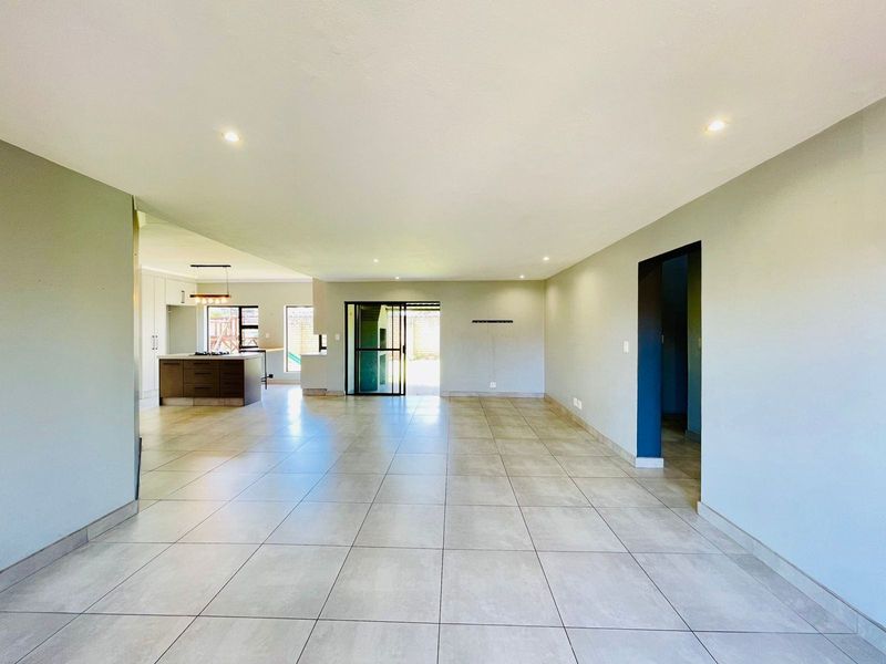 House For Sale In Centurion - Photo 4