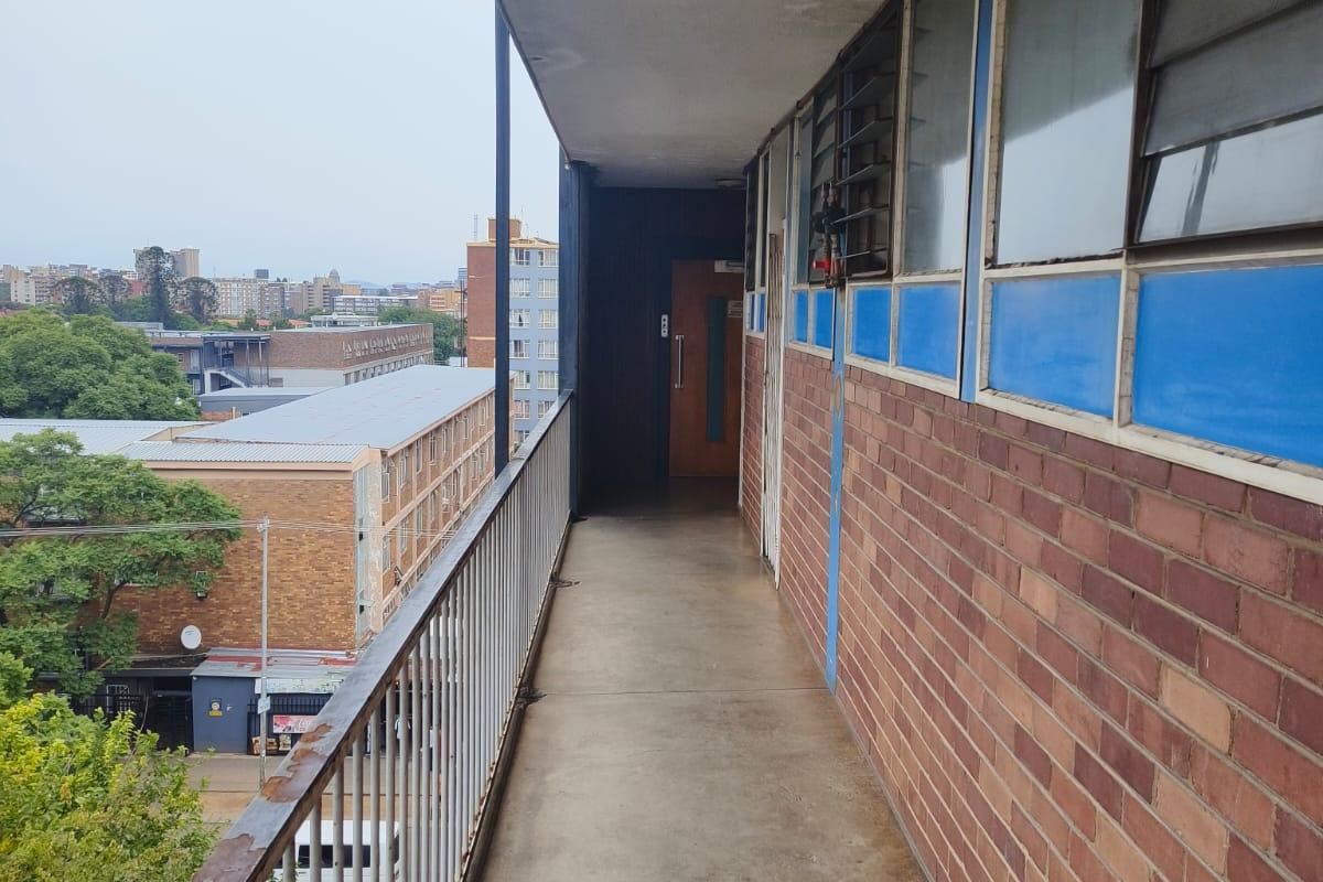 Apartment For Sale In Pretoria - Photo 2
