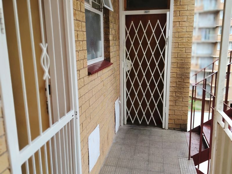 Apartment For Sale In Pretoria - Photo 5