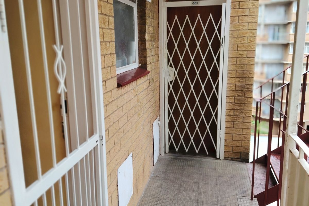 Apartment For Sale In Pretoria - Photo 5