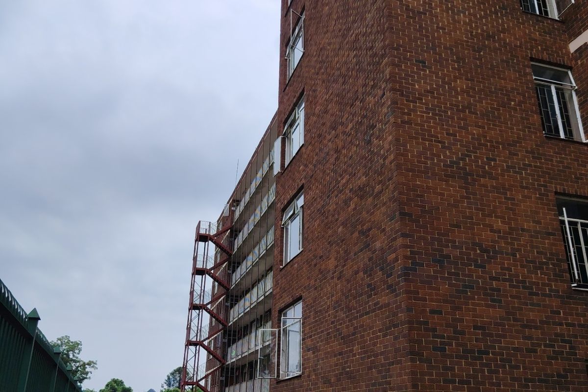 Apartment For Sale In Pretoria - Photo 3