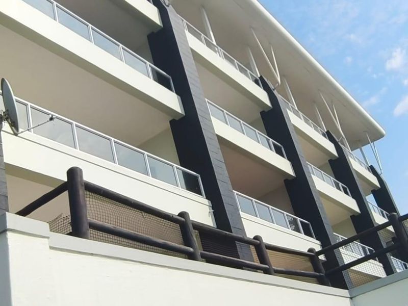 Apartment For Sale In Margate - Photo 2