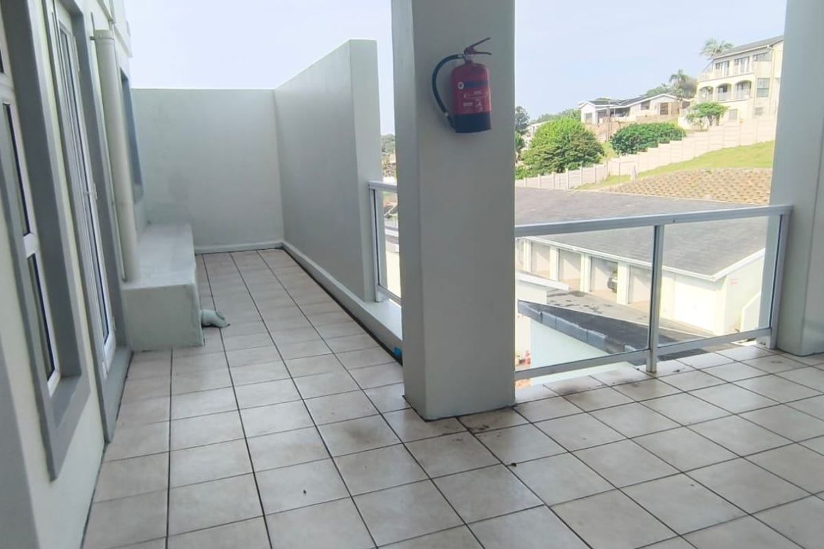 Apartment For Sale In Margate - Photo 5