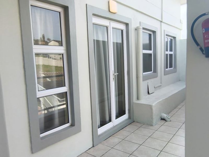 Apartment For Sale In Margate - Photo 6