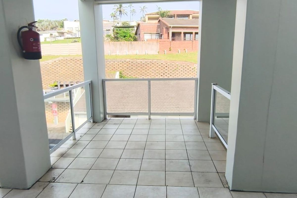 Apartment For Sale In Margate - Photo 4