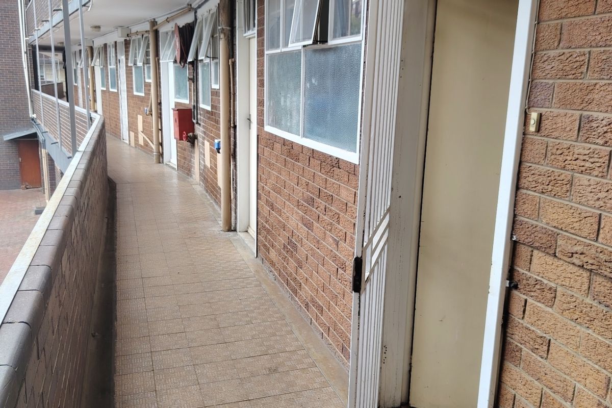 Apartment For Sale In Pretoria - Photo 3