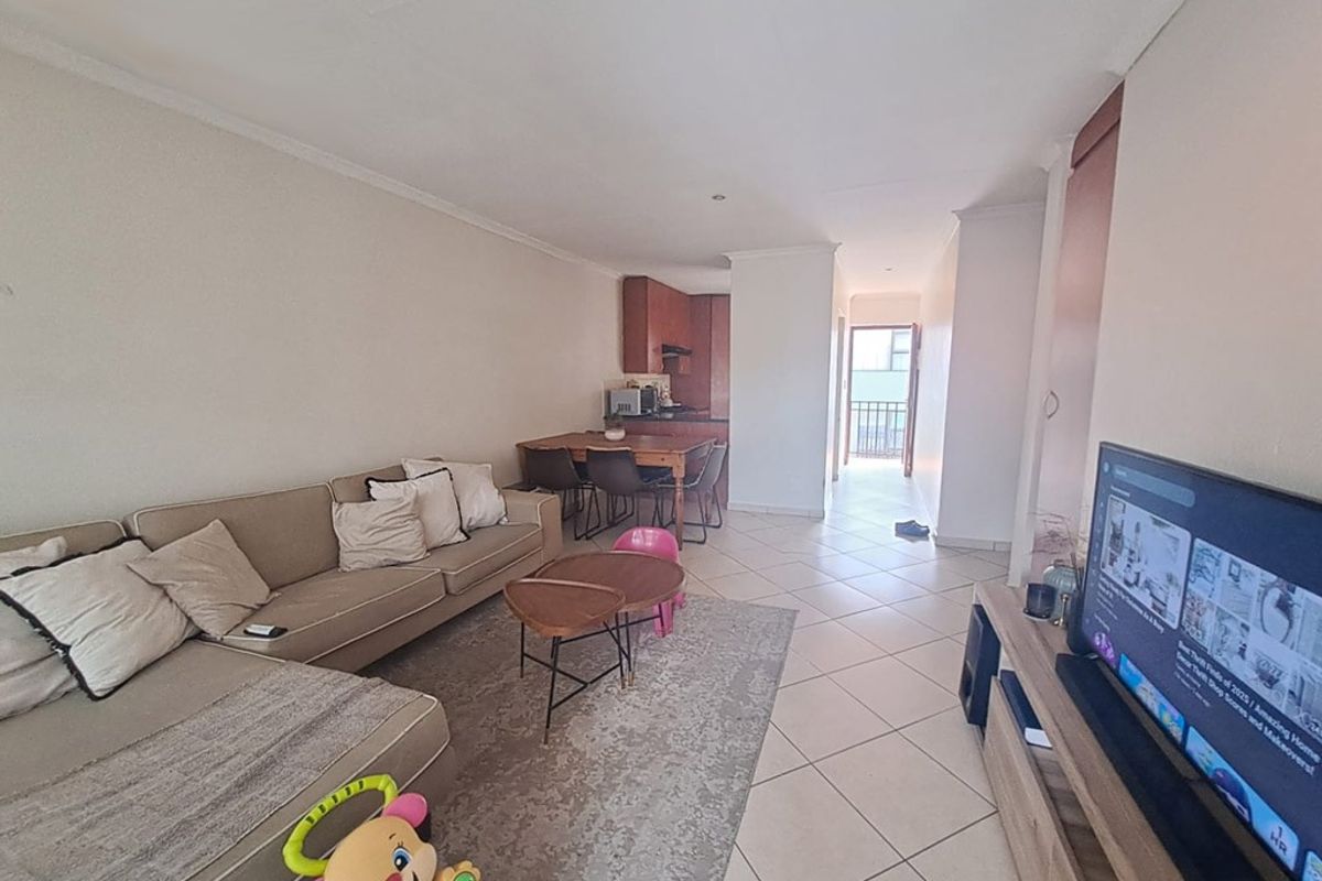 Apartment For Sale In Randburg - Photo 3