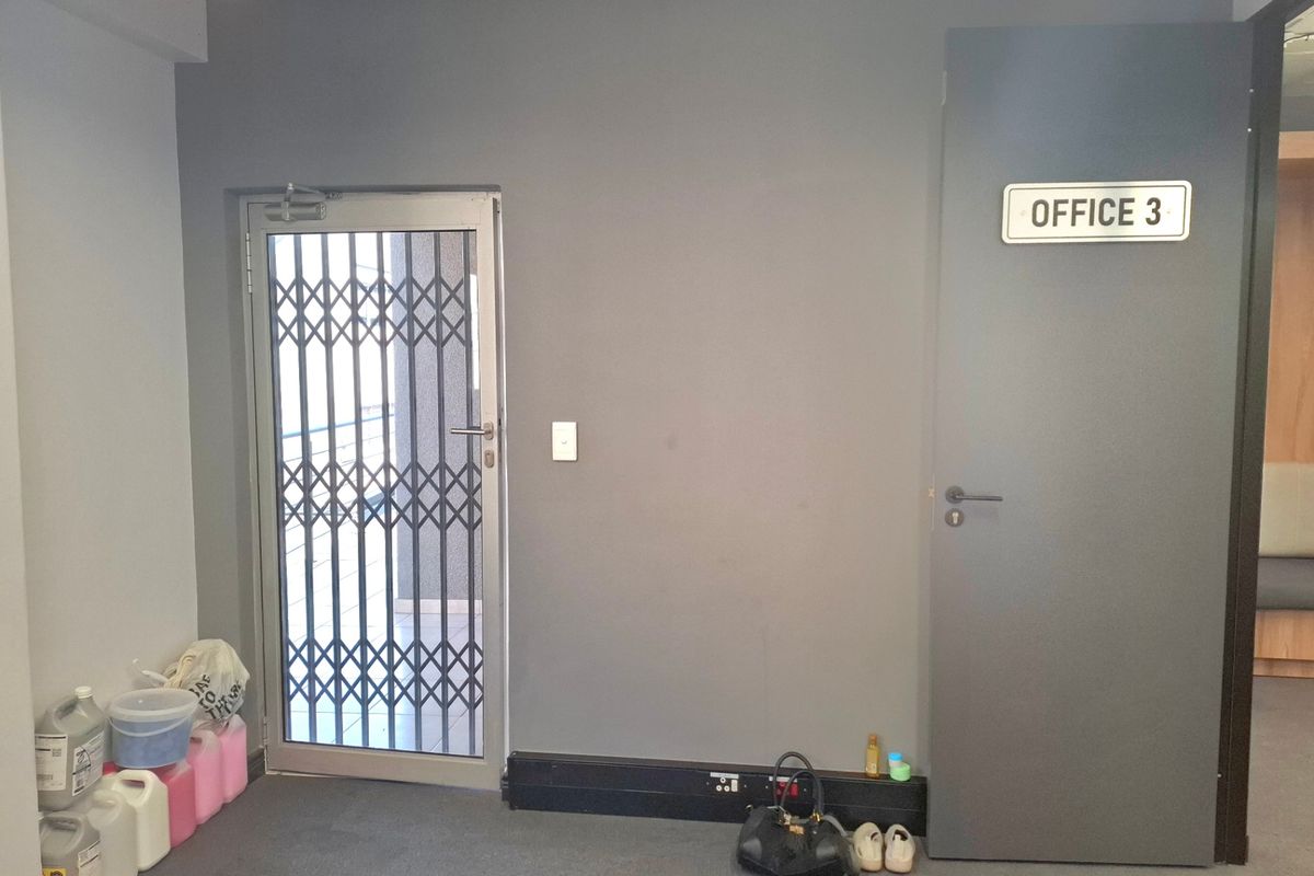Commercial Rental Monthly In Sandton - Photo 5
