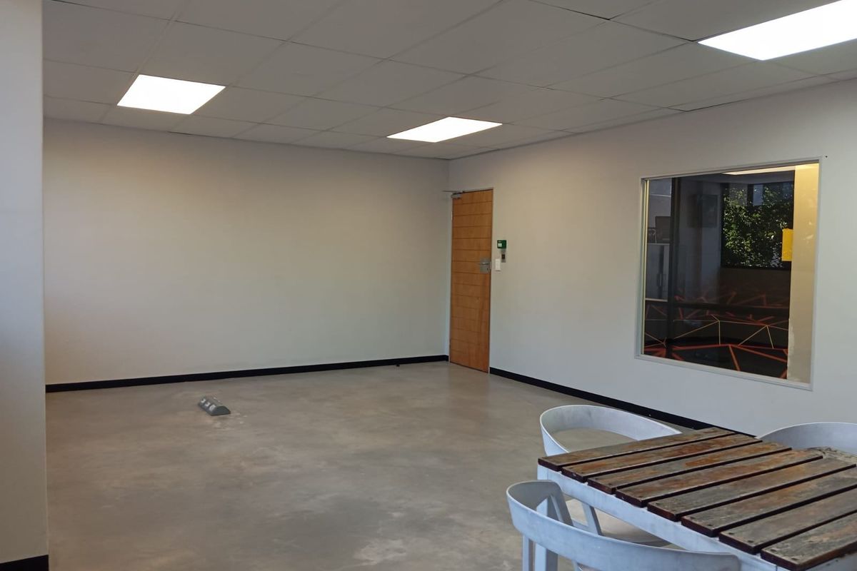 Commercial Rental Monthly In Randburg - Photo 3