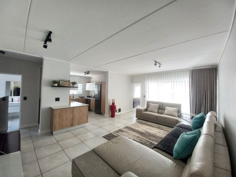 Apartment For Sale In Pretoria - Photo 2