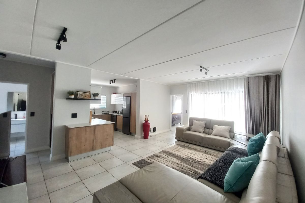Apartment For Sale In Pretoria - Photo 2