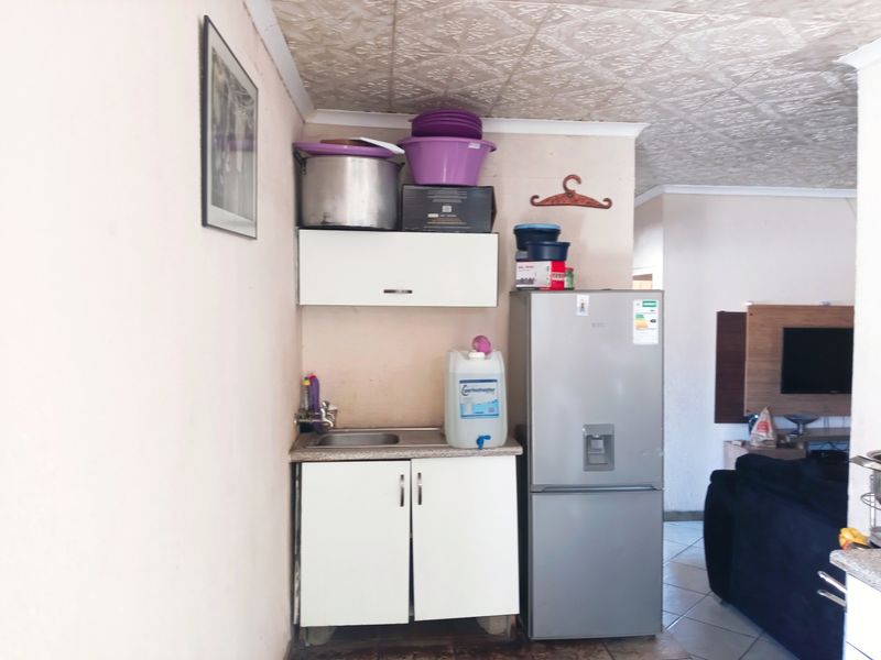 House For Sale In Witbank - Photo 10