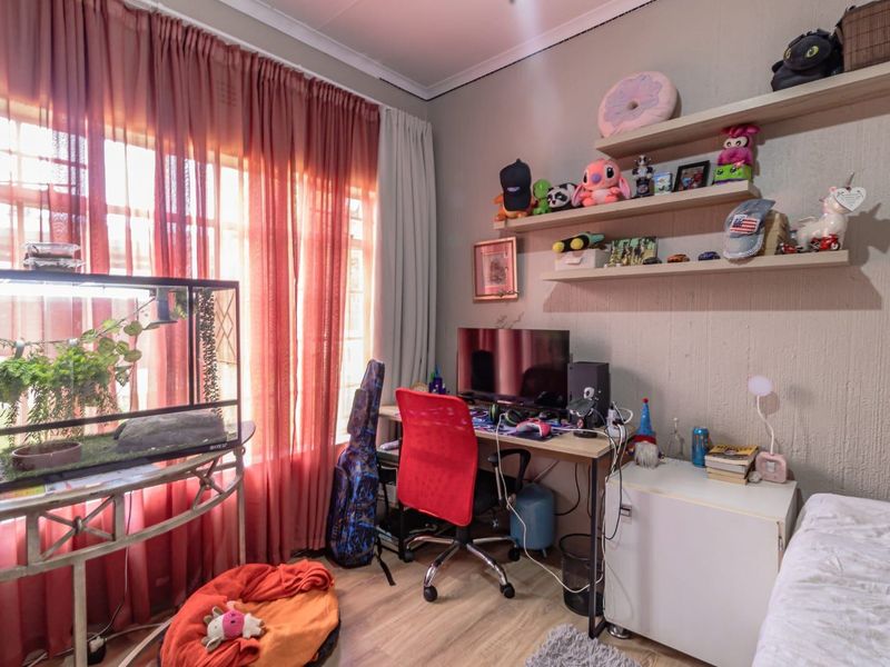 House For Sale In Alberton - Photo 8