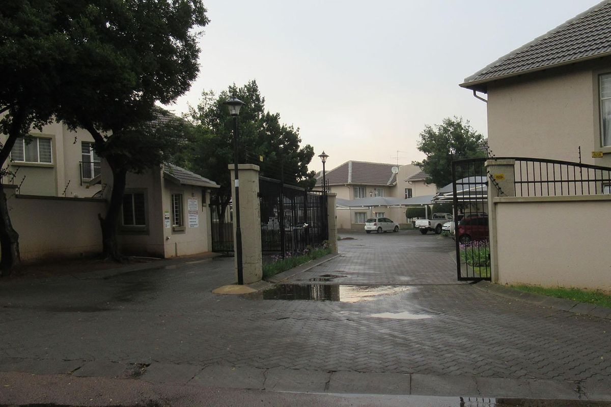 Apartment For Sale In Boksburg - Photo 4