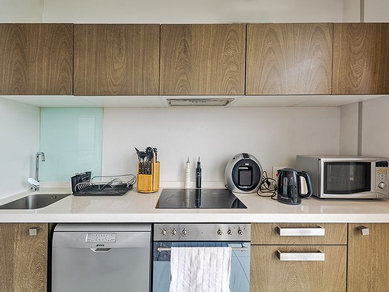 Apartment Rental Monthly In Sandton - Photo 9