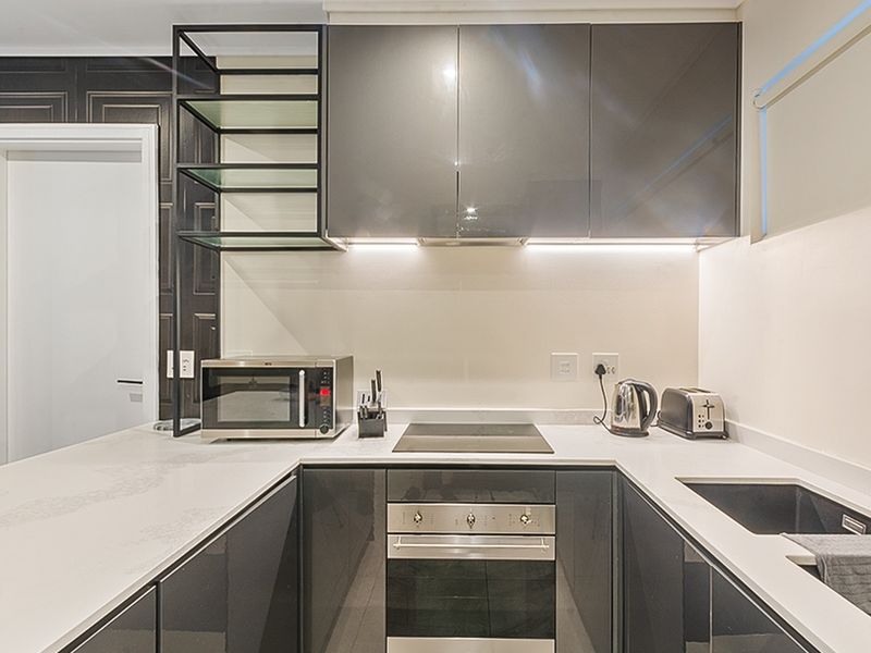 Apartment Rental Monthly In Sandton - Photo 6