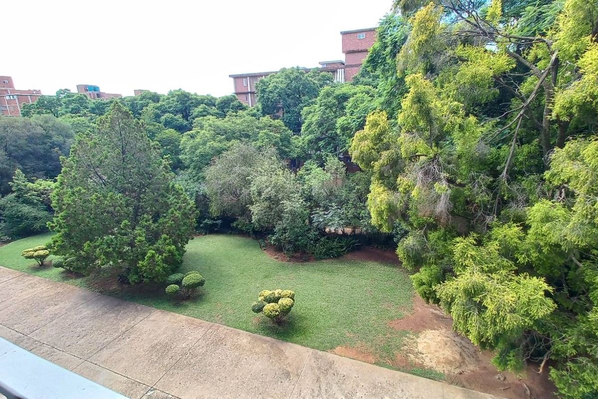 Apartment For Sale In Pretoria - Photo 2