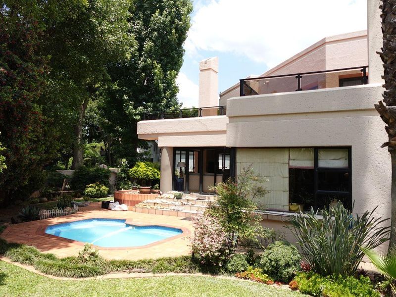House For Sale In Pretoria - Photo 2