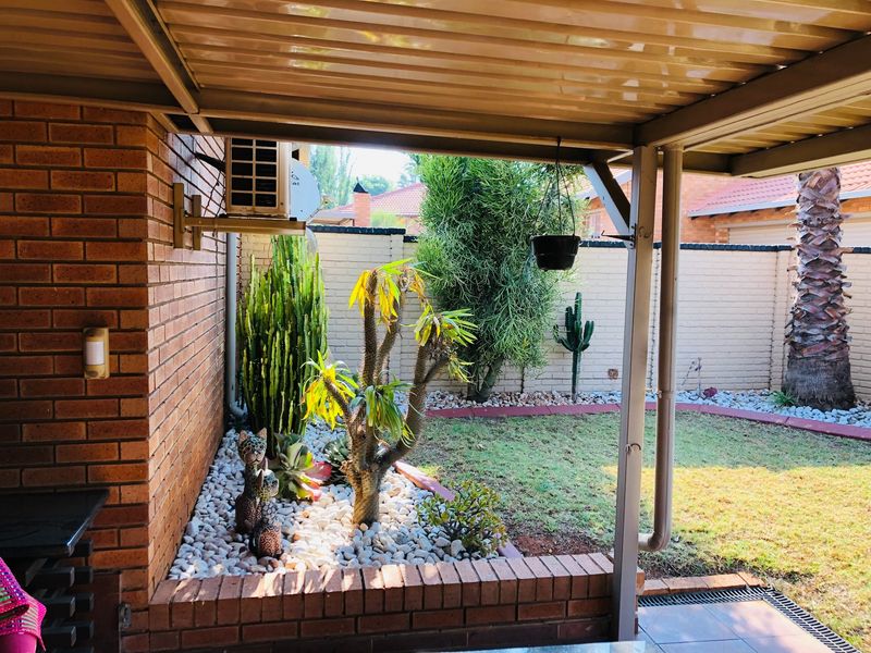 House For Sale In Pretoria - Photo 2