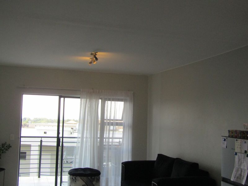 Townhouse For Sale In Randburg - Photo 9