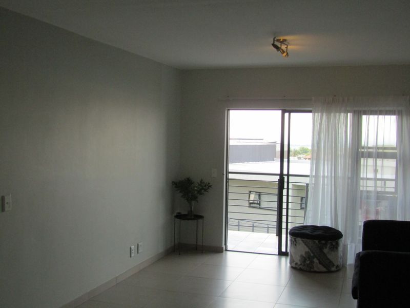 Townhouse For Sale In Randburg - Photo 8