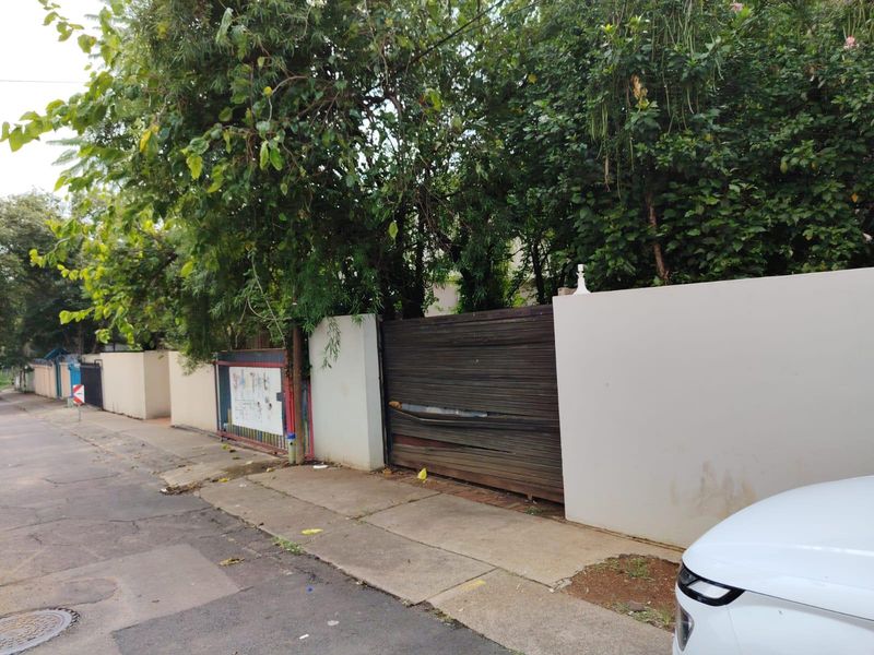 House Pending Sale In Pretoria - Photo 2