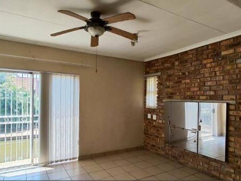 House For Sale In Vanderbijlpark - Photo 8